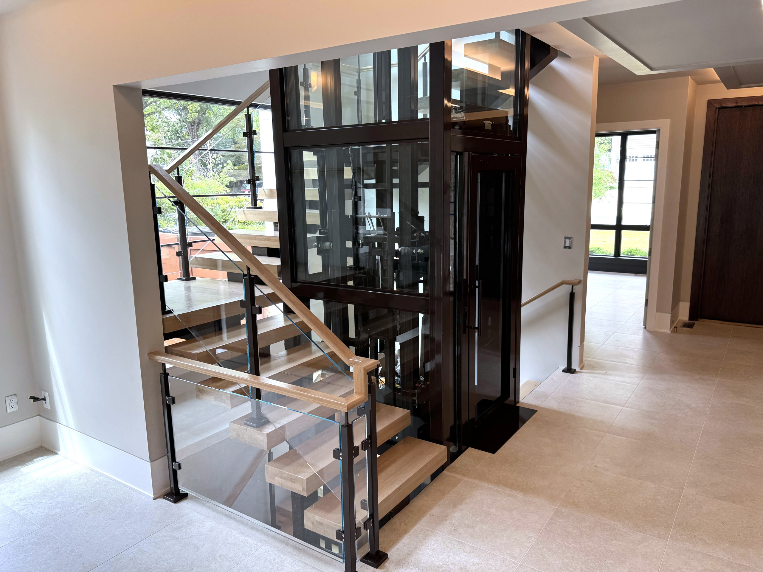 136_Modern Mono-Beam Encircling Glass Elevator, Bethesda, MD 20814