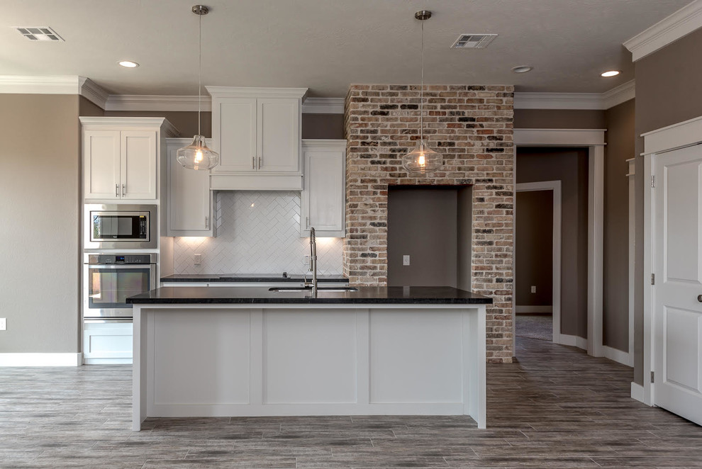 Root Custom Builders