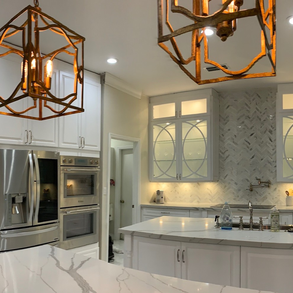 Example of a transitional kitchen design in Miami