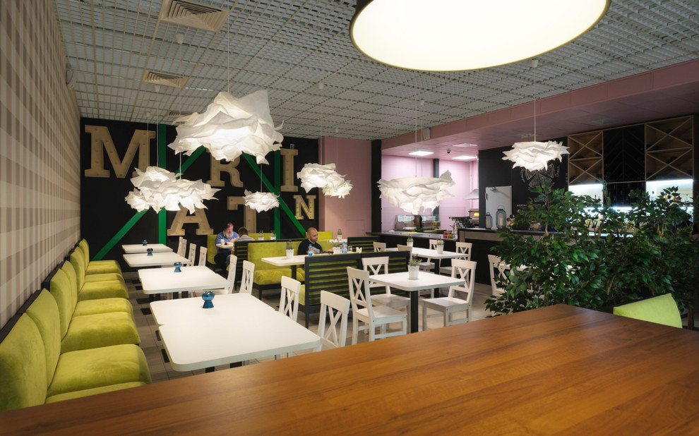 Реализованный проект городского кафе. Дизайн проект пиццерии. Фото.