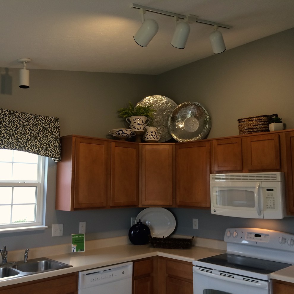 Inspiration for a transitional kitchen remodel in Indianapolis