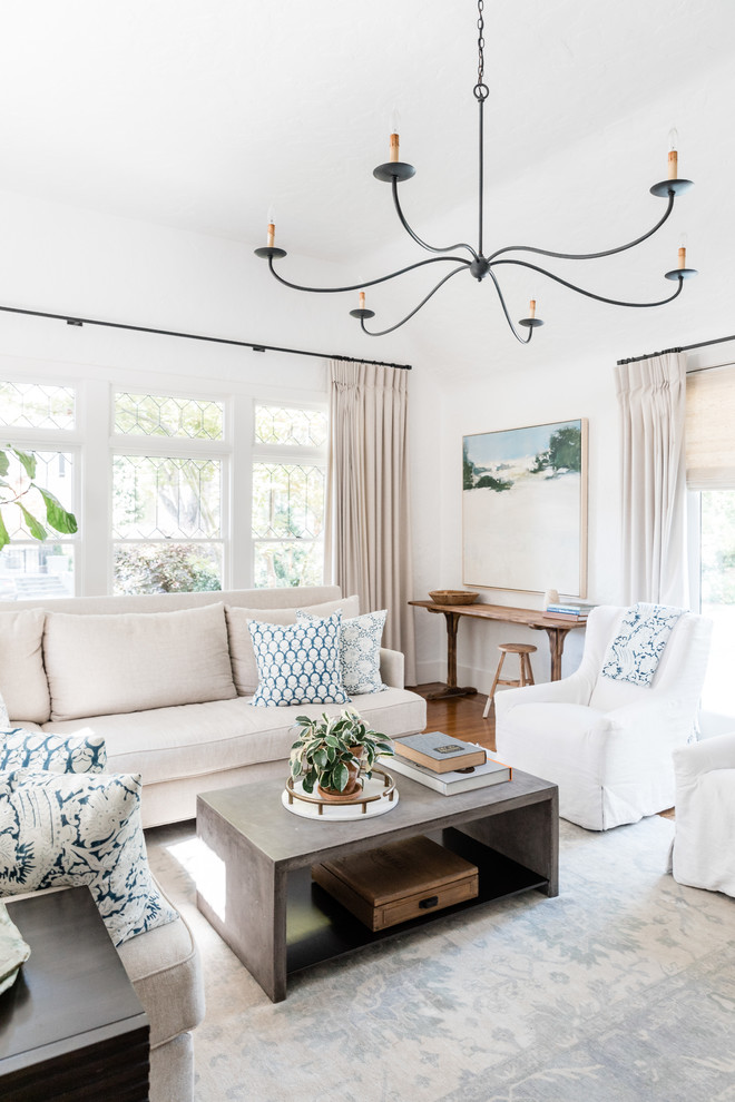 Home design - traditional home design idea in Sacramento