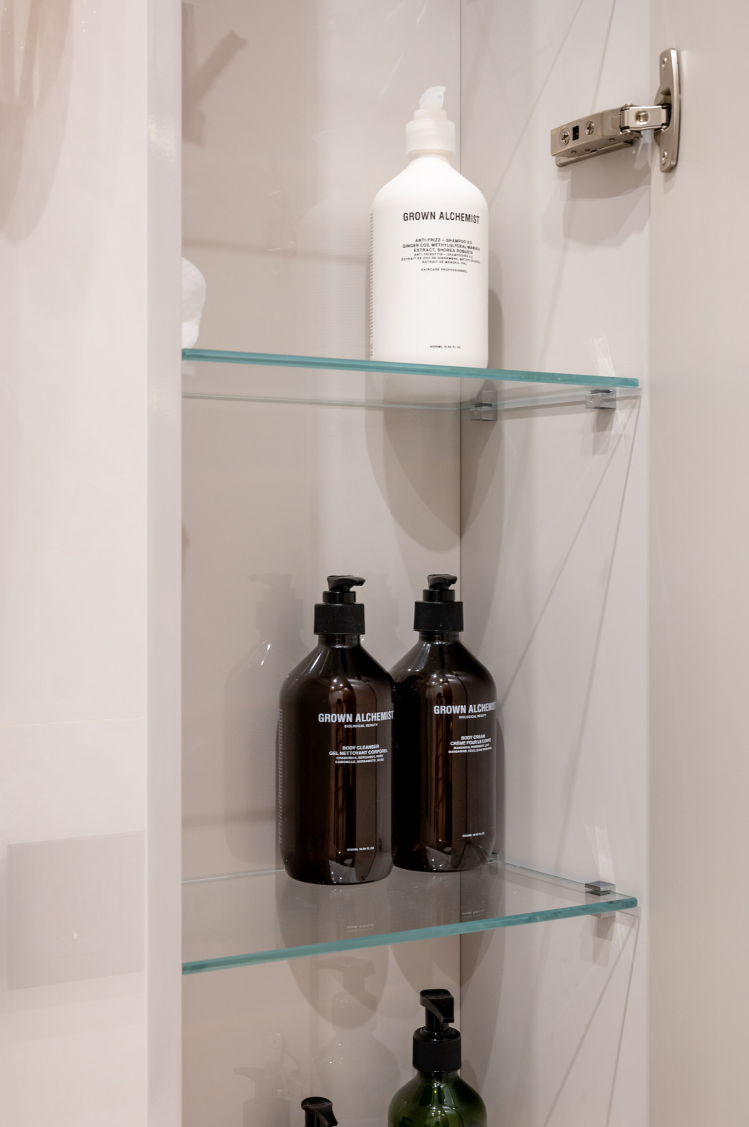 105 Садовые кварталы. Мебель для ванной комнаты