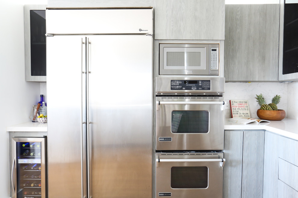 Example of a kitchen design in New York