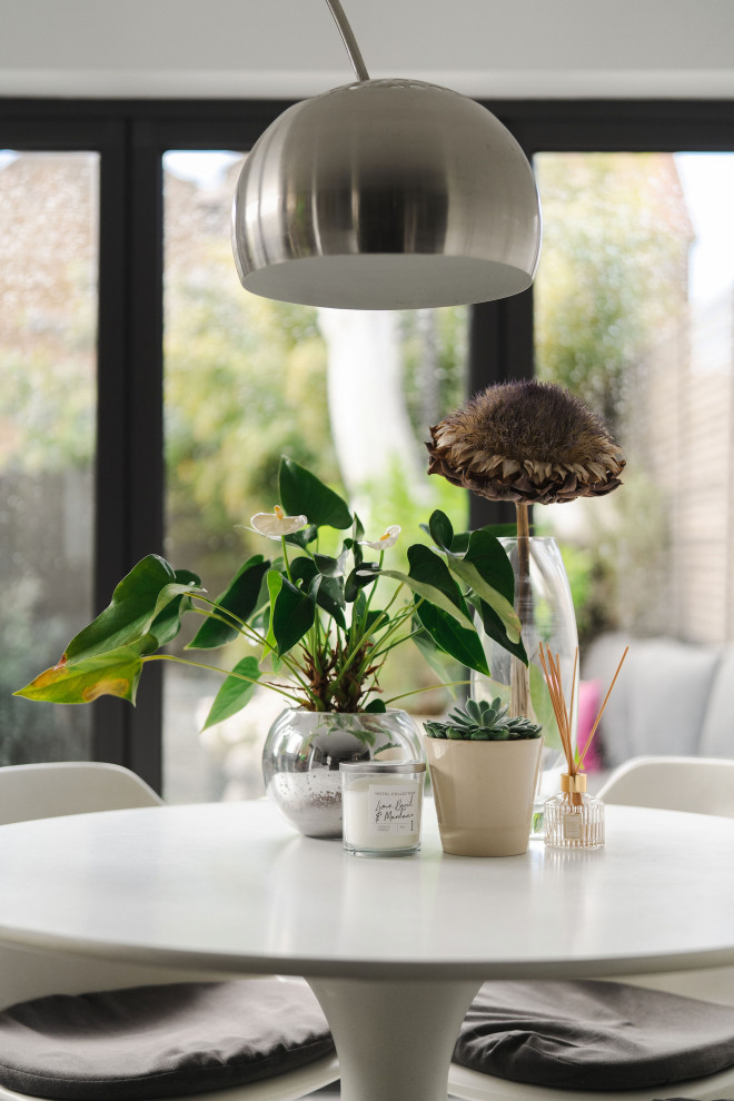 Ramsgate Contemporary Kitchen