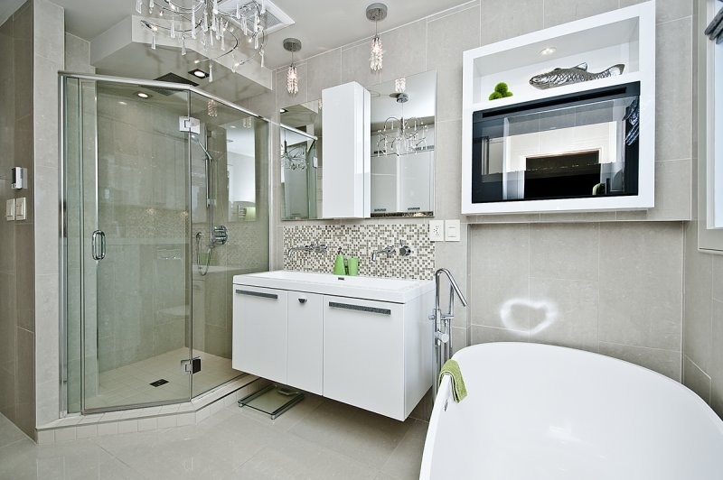 Photo of a contemporary bathroom in Montreal.