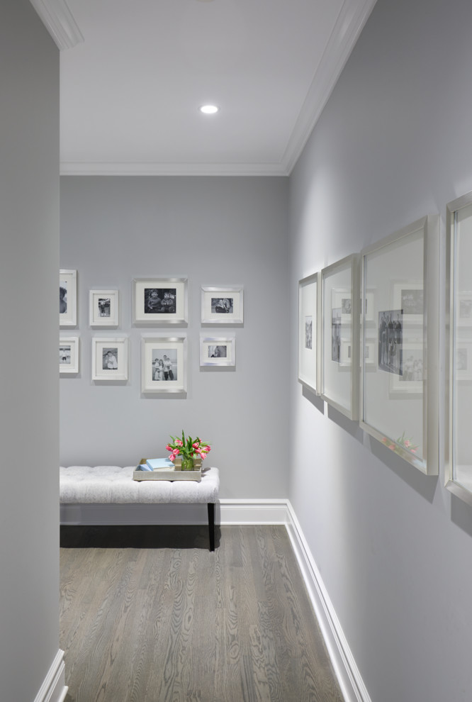 Scarsdale - Transitional hallway photo in Raleigh