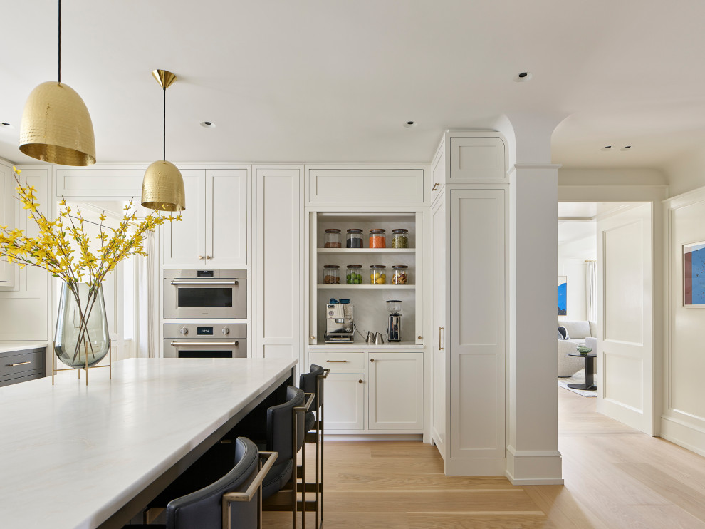 Kitchen - transitional kitchen idea in Philadelphia