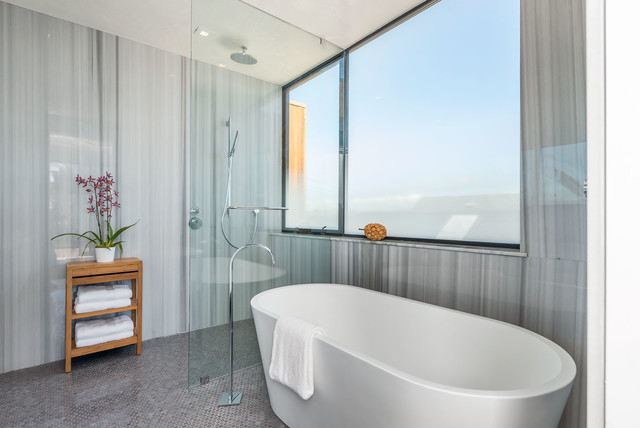 DUNCAN contemporary-bathroom