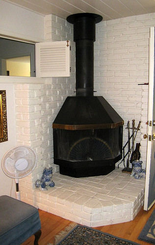 Small Modern Stoves - Hearthstone Bari or ?