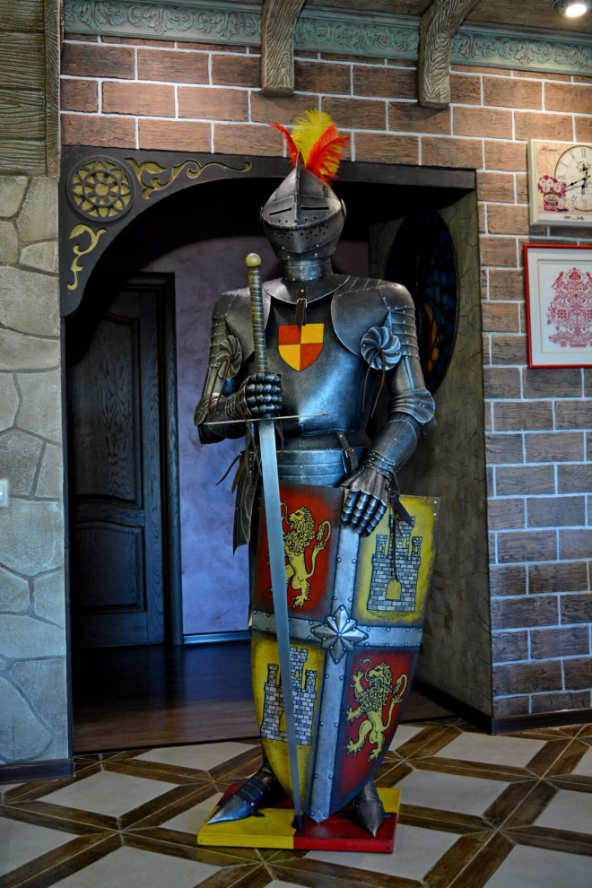 Интерьерные скульптуры рыцарей