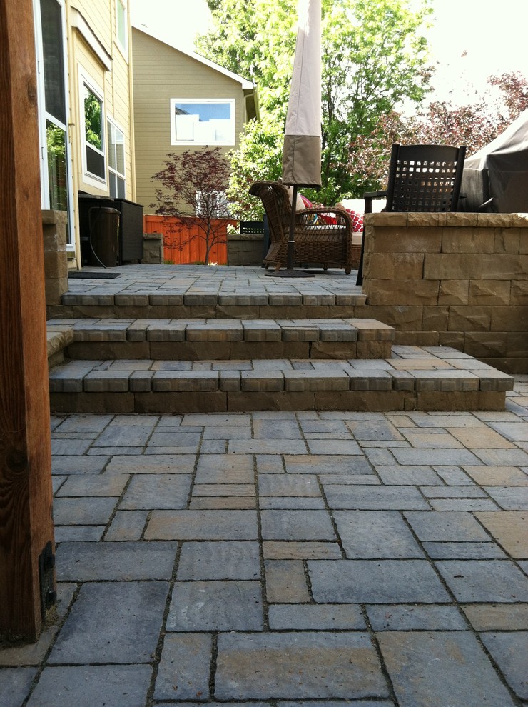 Design ideas for a traditional patio in Boise.