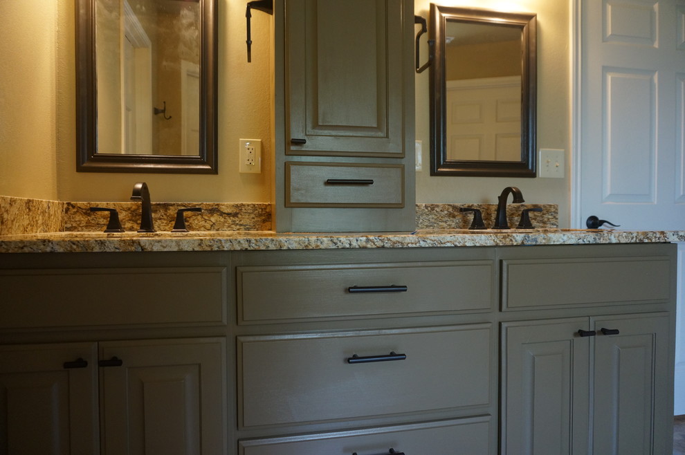 Mountain Home - Kerrville Master Bath
