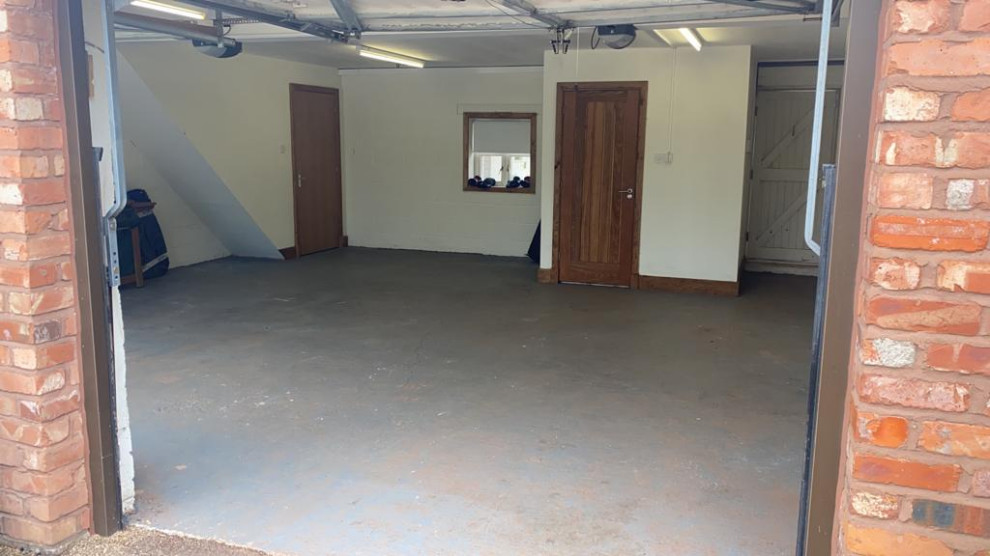 Garage Conversion to Man Pad