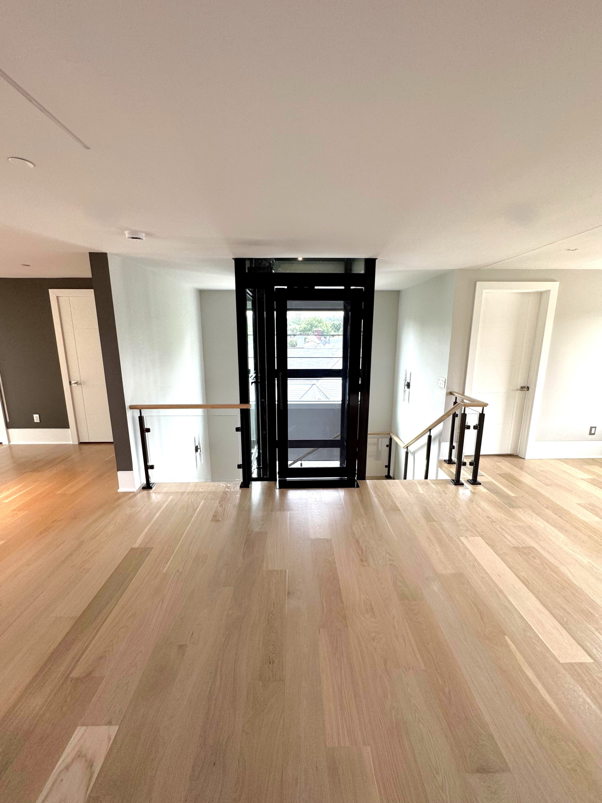 136_Modern Mono-Beam Encircling Glass Elevator, Bethesda, MD 20814