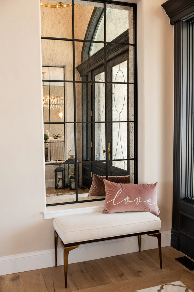 Transitional entryway photo in Denver
