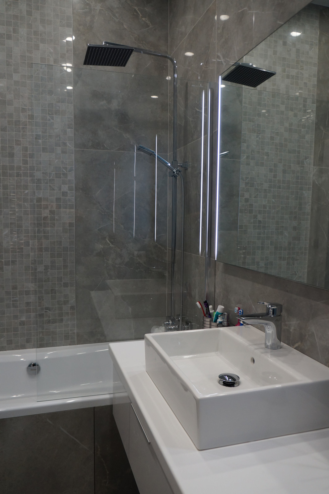 Реализация проекта *Гармония в серых оттенках*