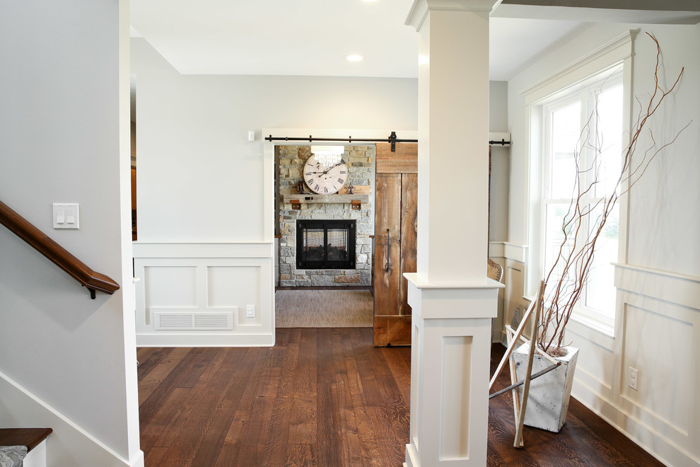 Entryway - transitional entryway idea