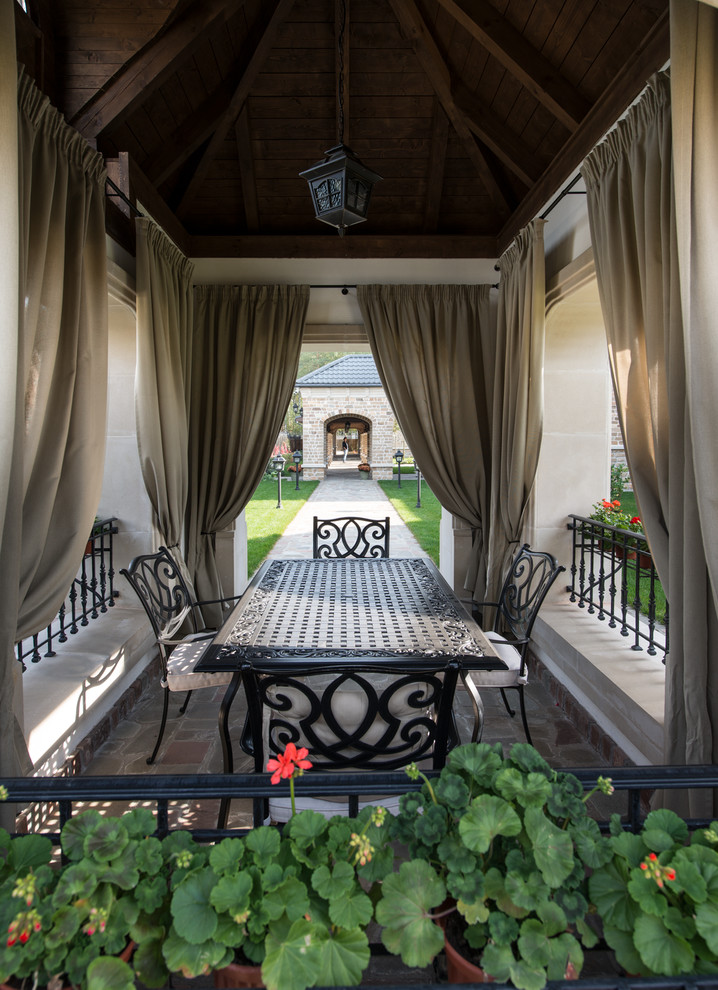 Угловая беседка