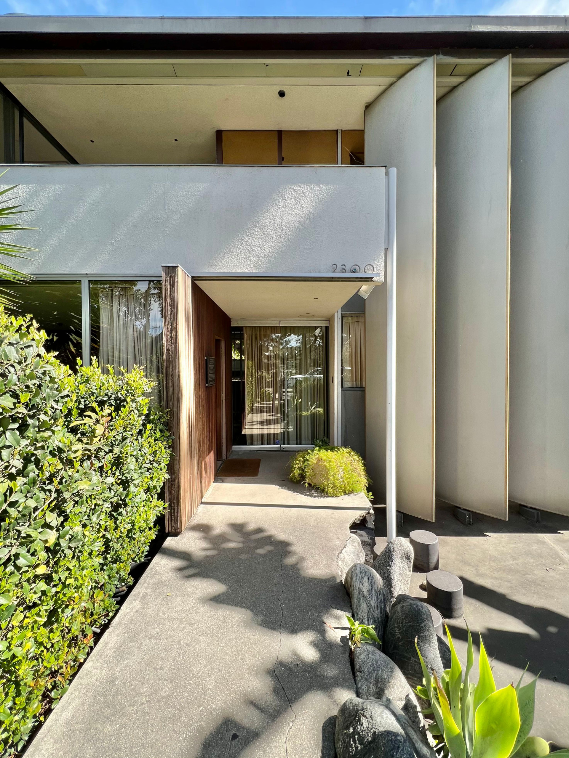 Celebrating Richard Neutra's Innovative Los Angeles Home & Studio