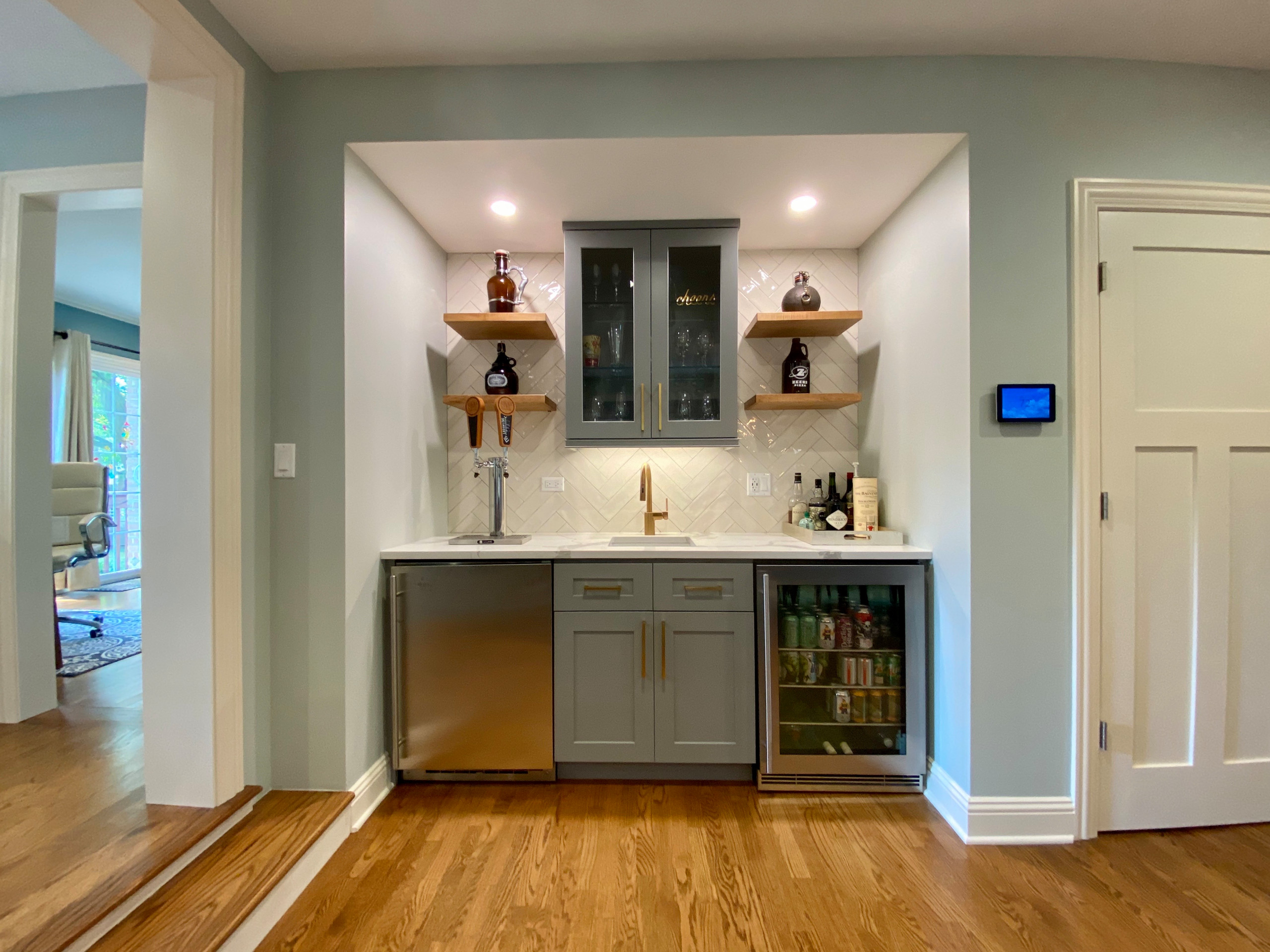 Highland Park Living Room / Kitchen / Wet Bar