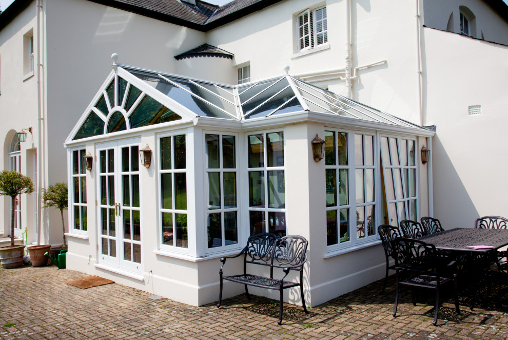 Inspiration for a traditional conservatory in London.