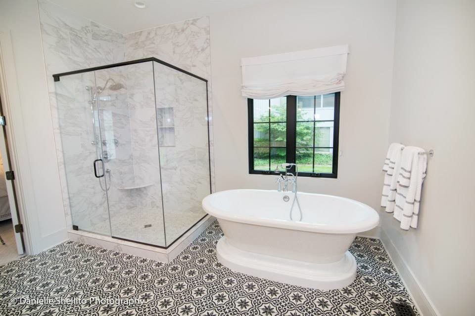 Inspiration for a transitional bathroom in Cleveland.