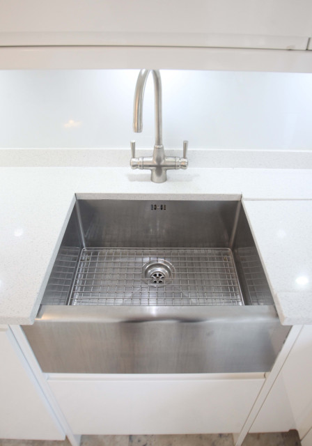 Approved Used Kitchen, Modern Gloss With Island modern-kitchen