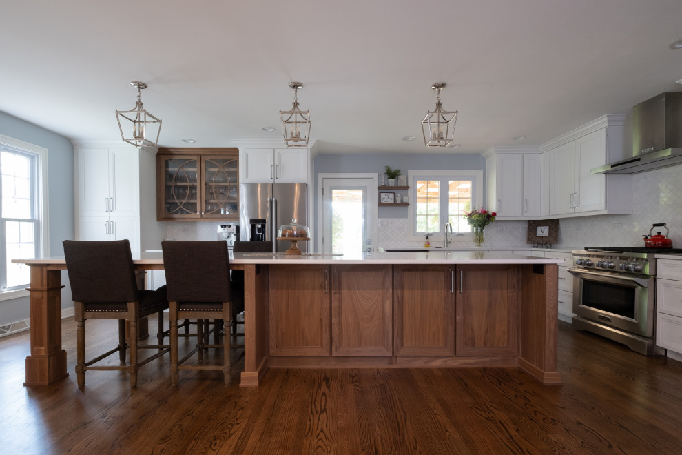 Inspiration for a rustic kitchen remodel in Chicago