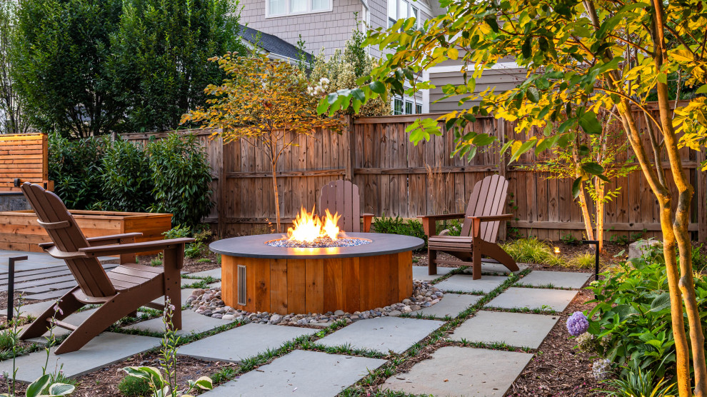 Inspiration for a contemporary patio remodel in DC Metro