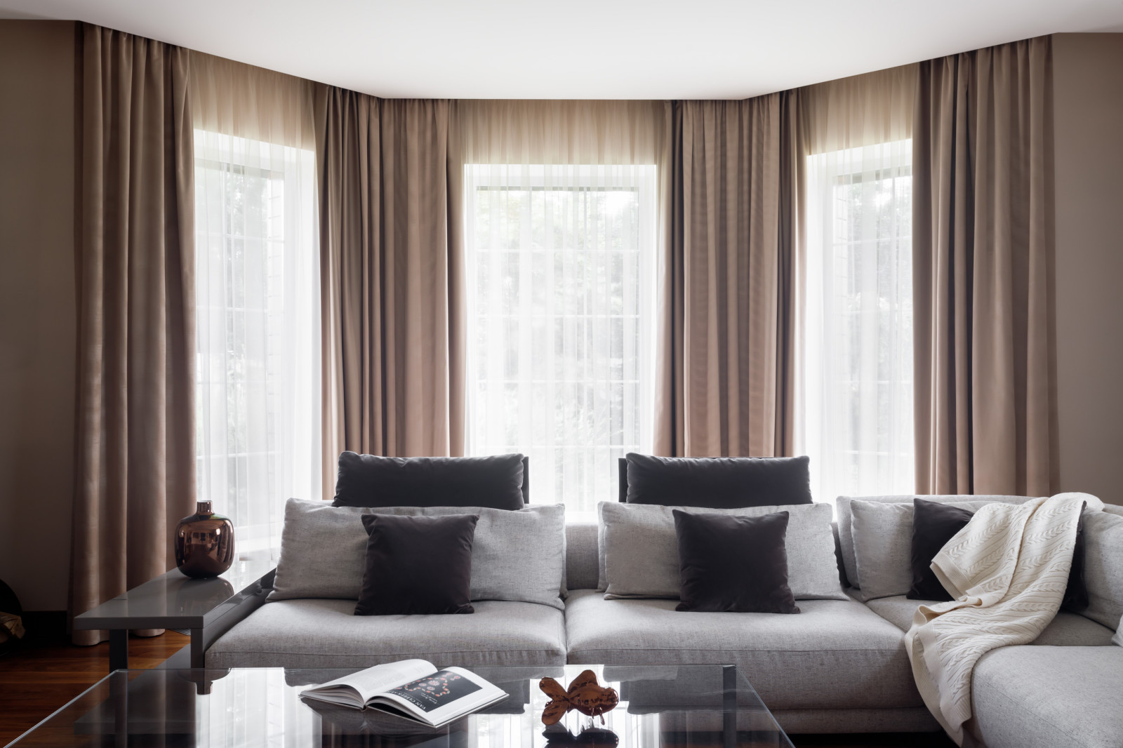 Гостиная в загородном доме в Подмосковье