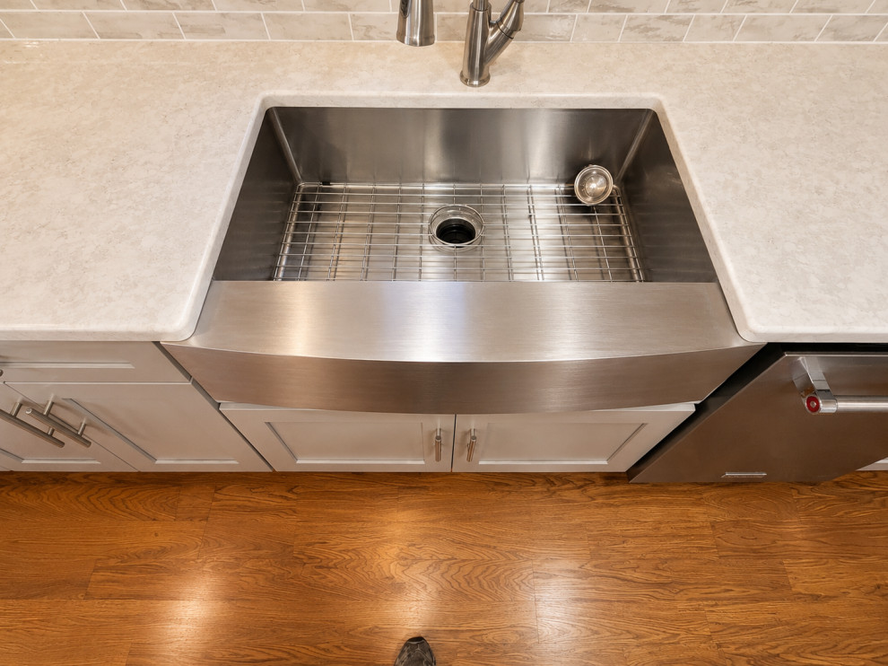 Jackson / Grey Catalina Shaker Kitchen