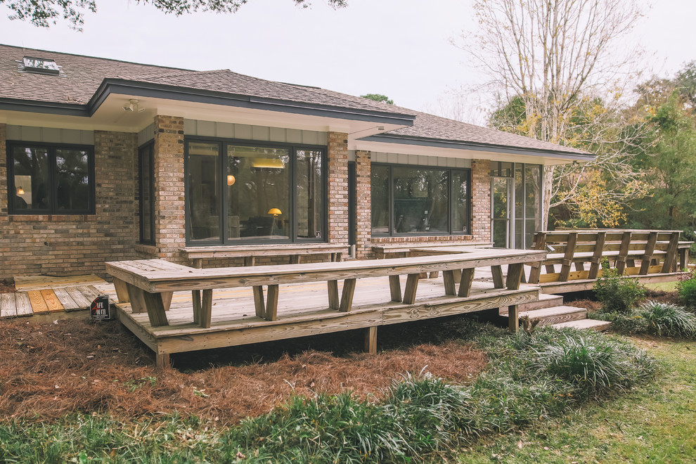 Home design - transitional home design idea in Atlanta