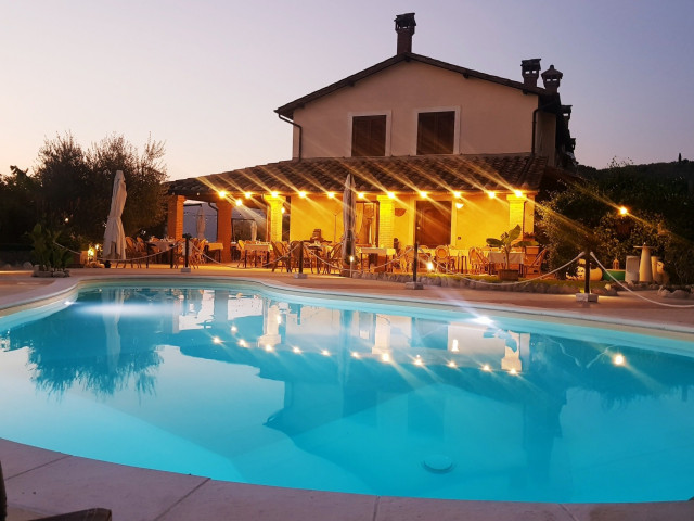 Progettazione e costruzione piscine country-pools-and-hot-tubs
