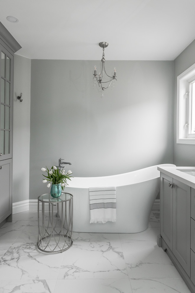 Home design - transitional home design idea in Toronto