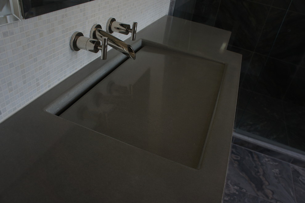 Bathroom - transitional bathroom idea
