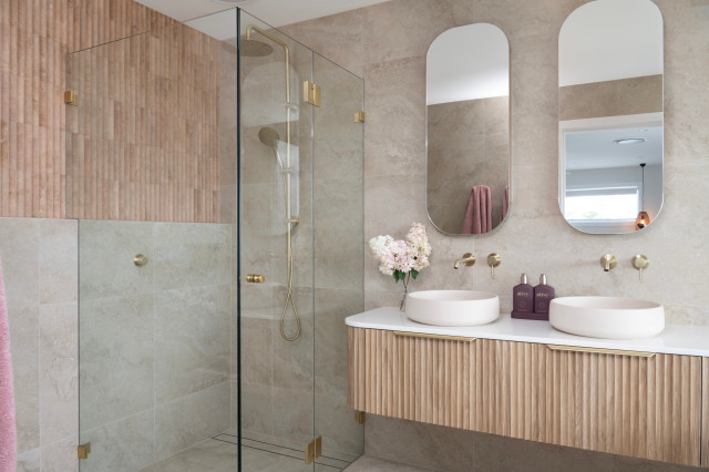 Aranda Project modern-bathroom