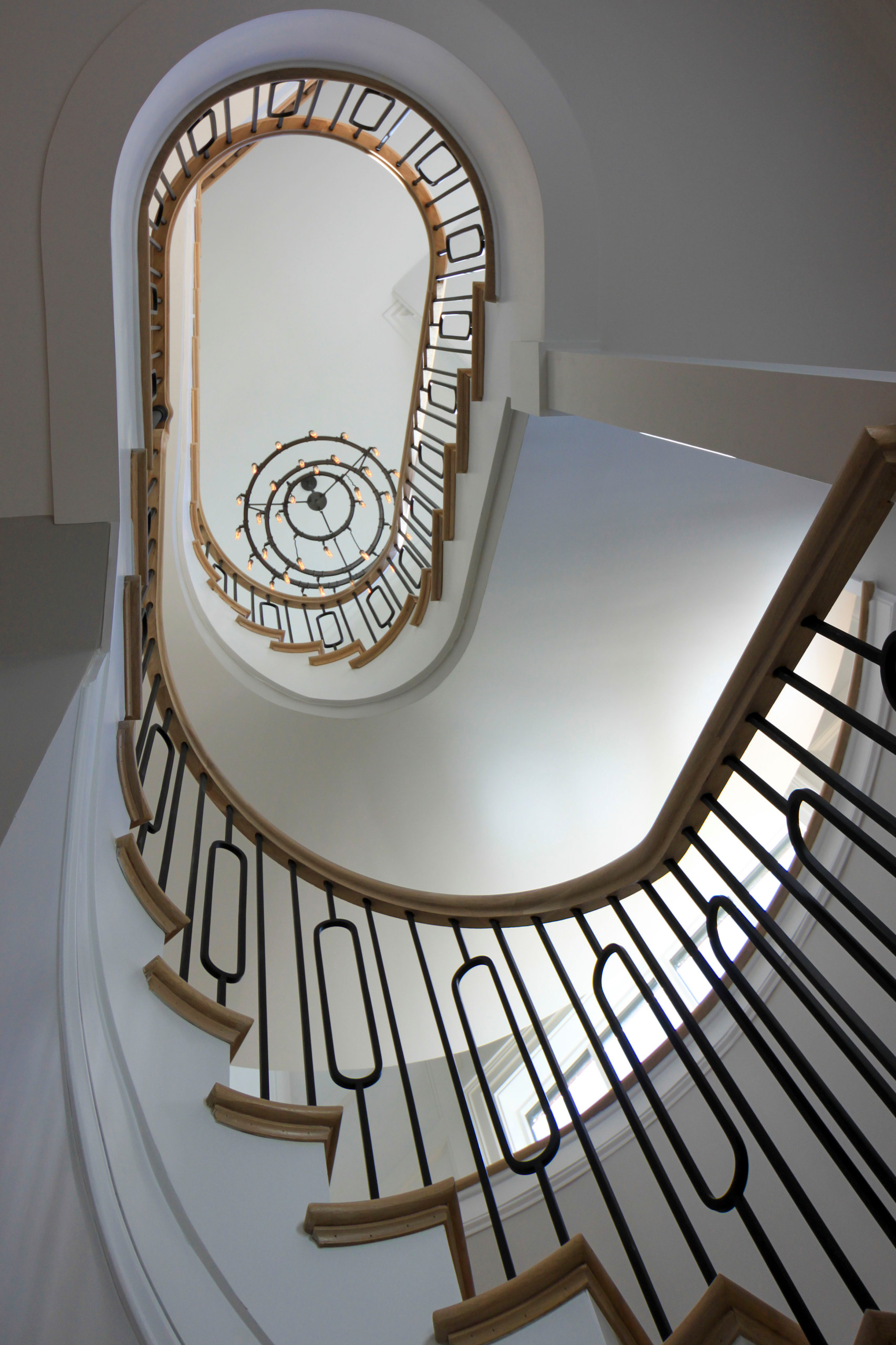 95_Remarkable and elegant floating elliptical staircase, McLean, VA 22101