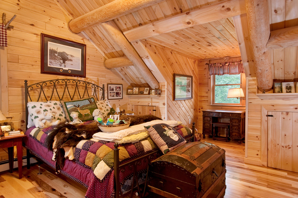 Inspiration for a mid-sized country guest bedroom in Boston.
