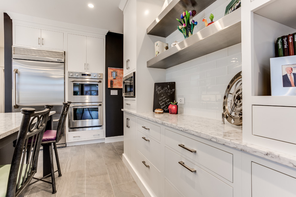 Kitchen - transitional kitchen idea in DC Metro