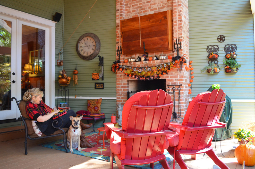 This is an example of a traditional verandah in Dallas with a fire feature.