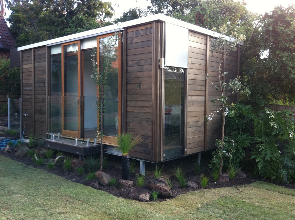 Inspiration for a small modern detached studio in Melbourne.