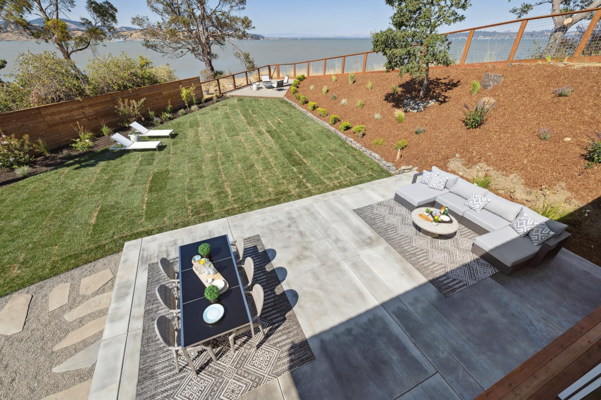 HOME STAGING