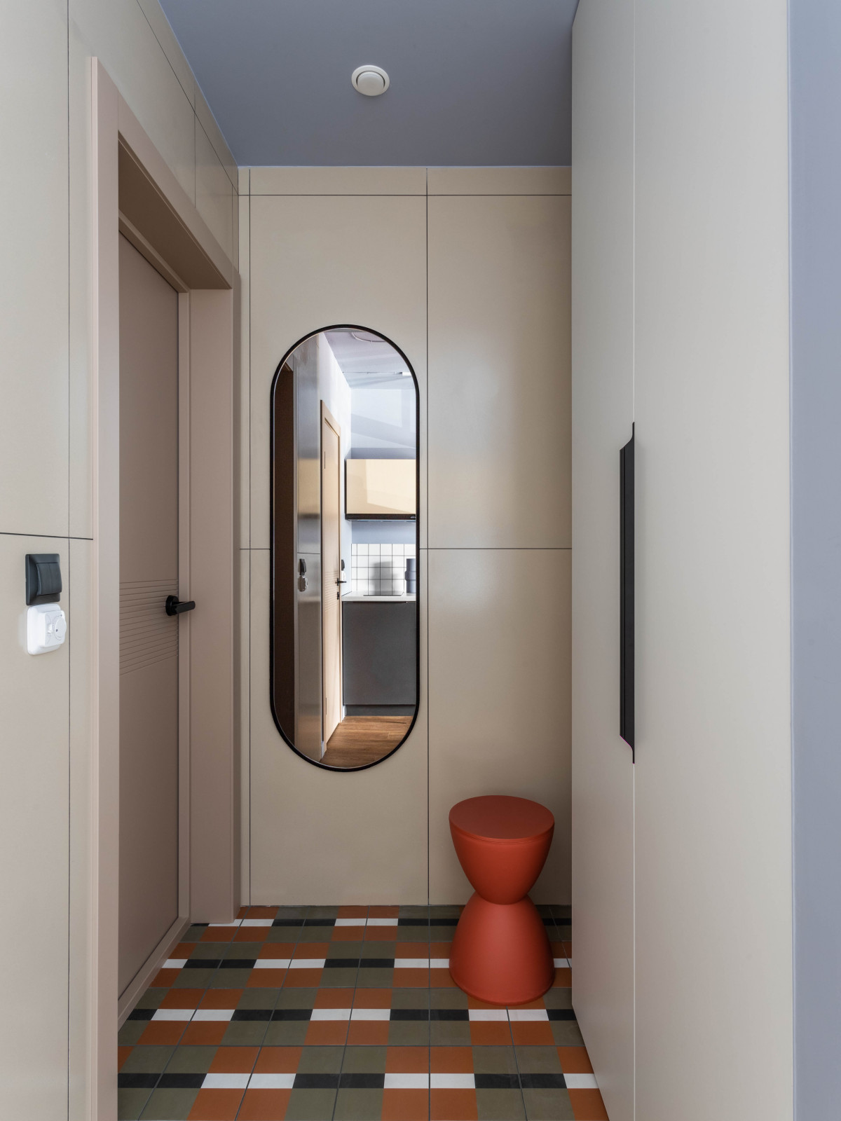 Студия 1. Прихожая