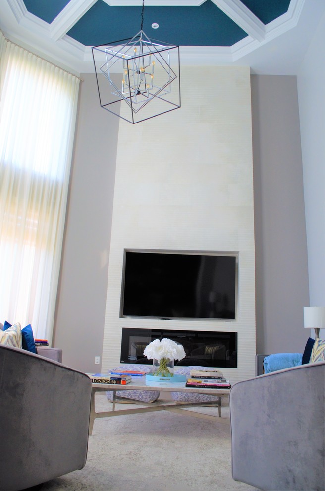 Inspiration for a transitional home design remodel in Toronto
