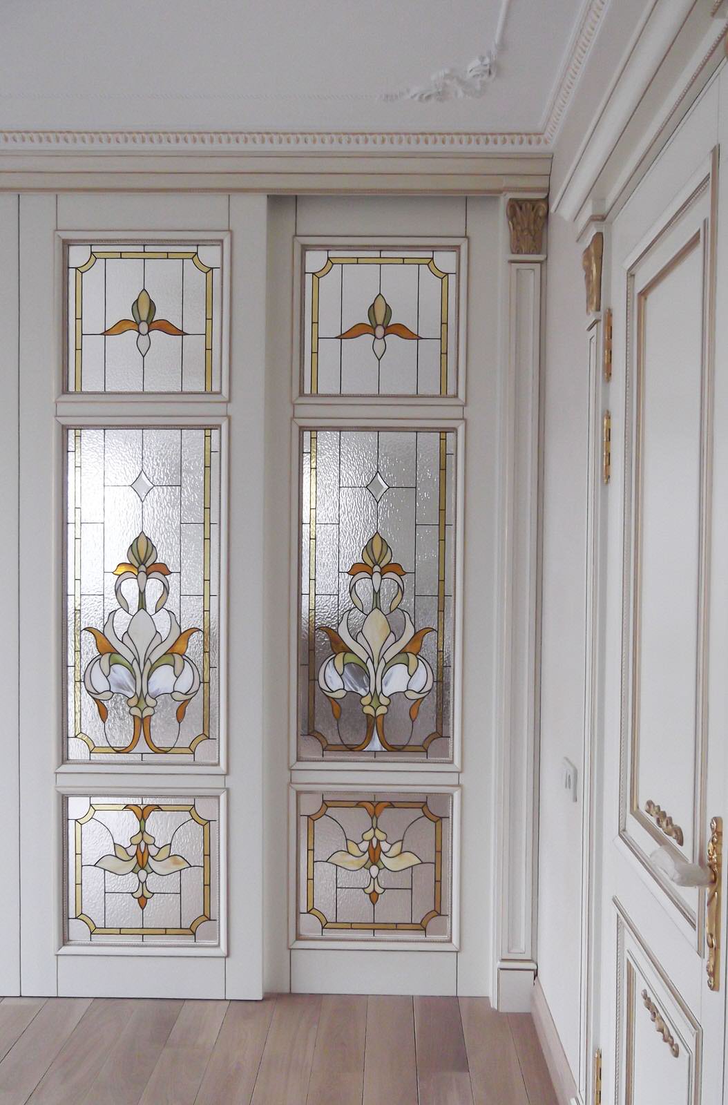 Реализация: Витражи в квартире на Шапова