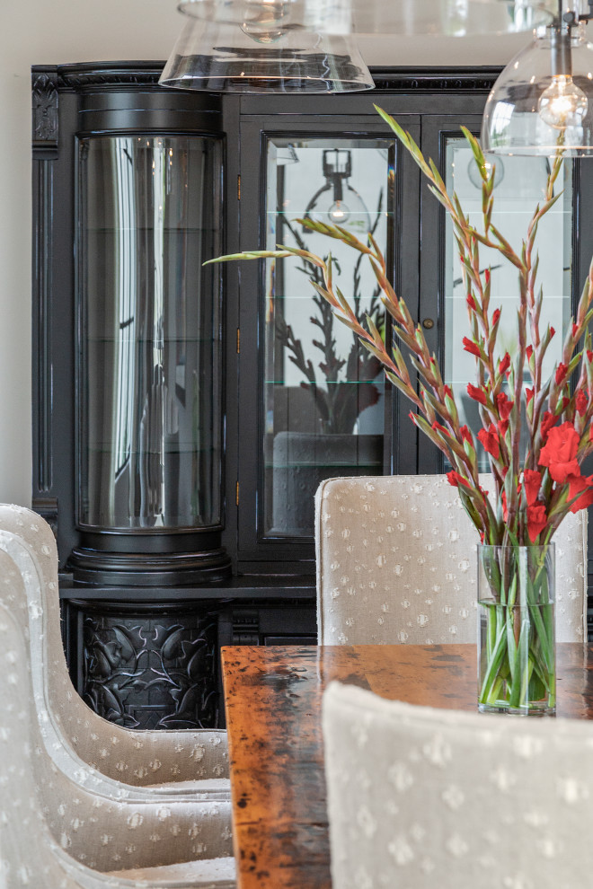 Home design - transitional home design idea in Phoenix