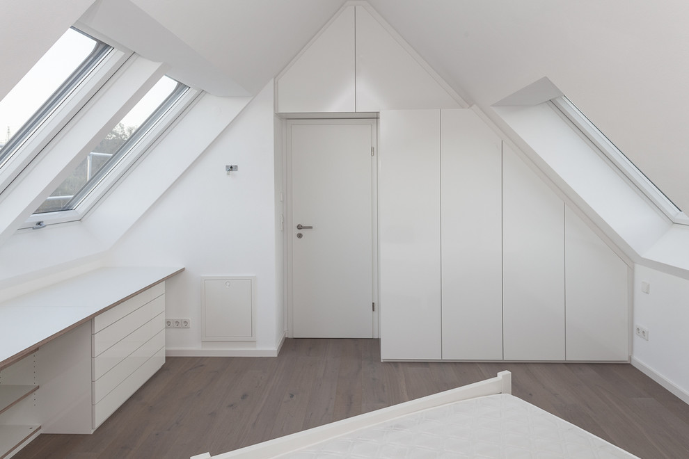 Mittelgroßes Modernes Schlafzimmer in Stuttgart