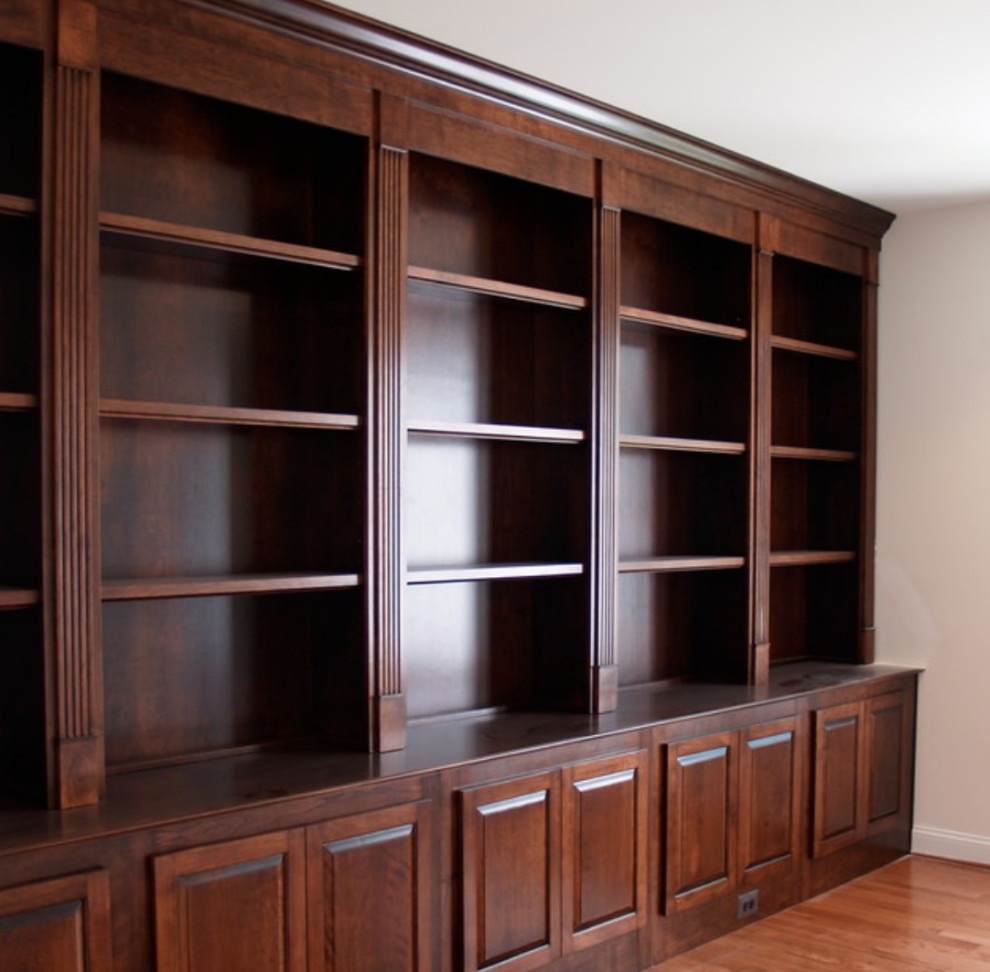 Home design - transitional home design idea in Houston