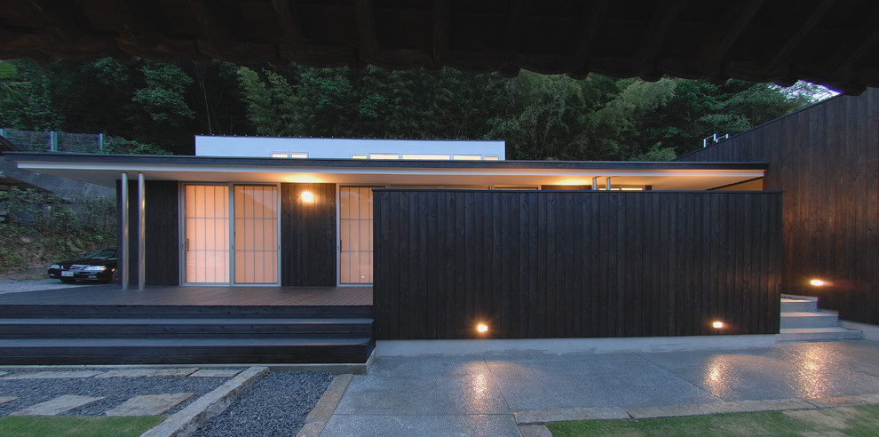 Design ideas for a contemporary home in Kobe.